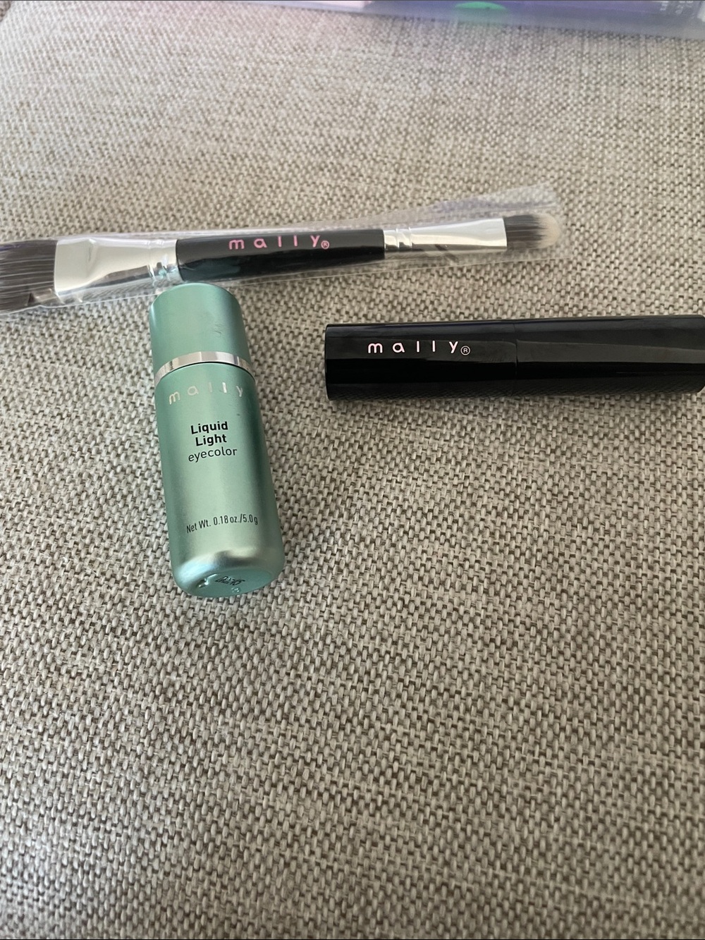 Mally Beauty Liquid Light Eyecolor with Dual Brush and Lipstick